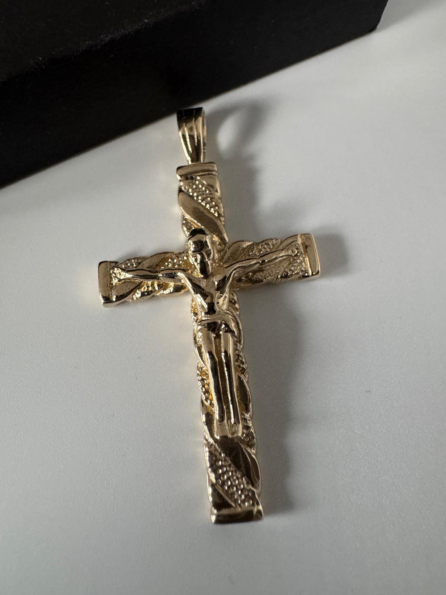 9ct Yellow Gold 62x32mm Hand Engraved Crucifix Cross Pendant (0214)