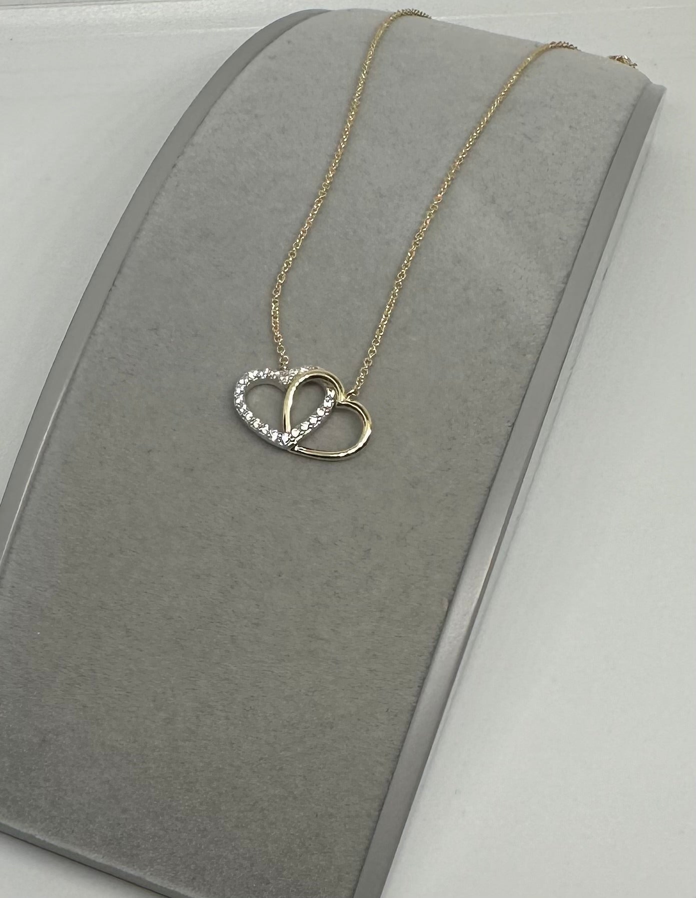 9ct Yellow Gold Zirconia Set Double Hearts Pendant on 18" Neck Chain (0596)