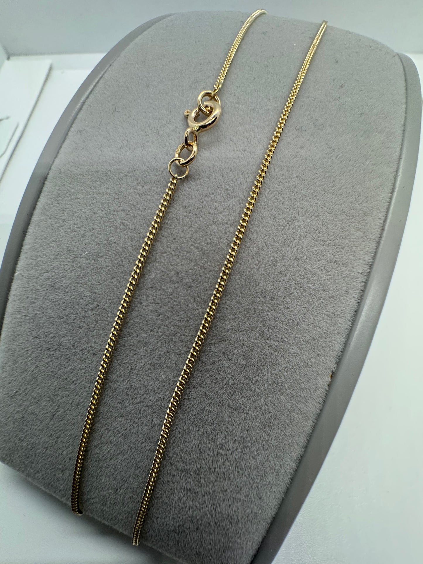 9ct Yellow Gold 1.2mm Curb Link Chain Various Lengths (G14C)