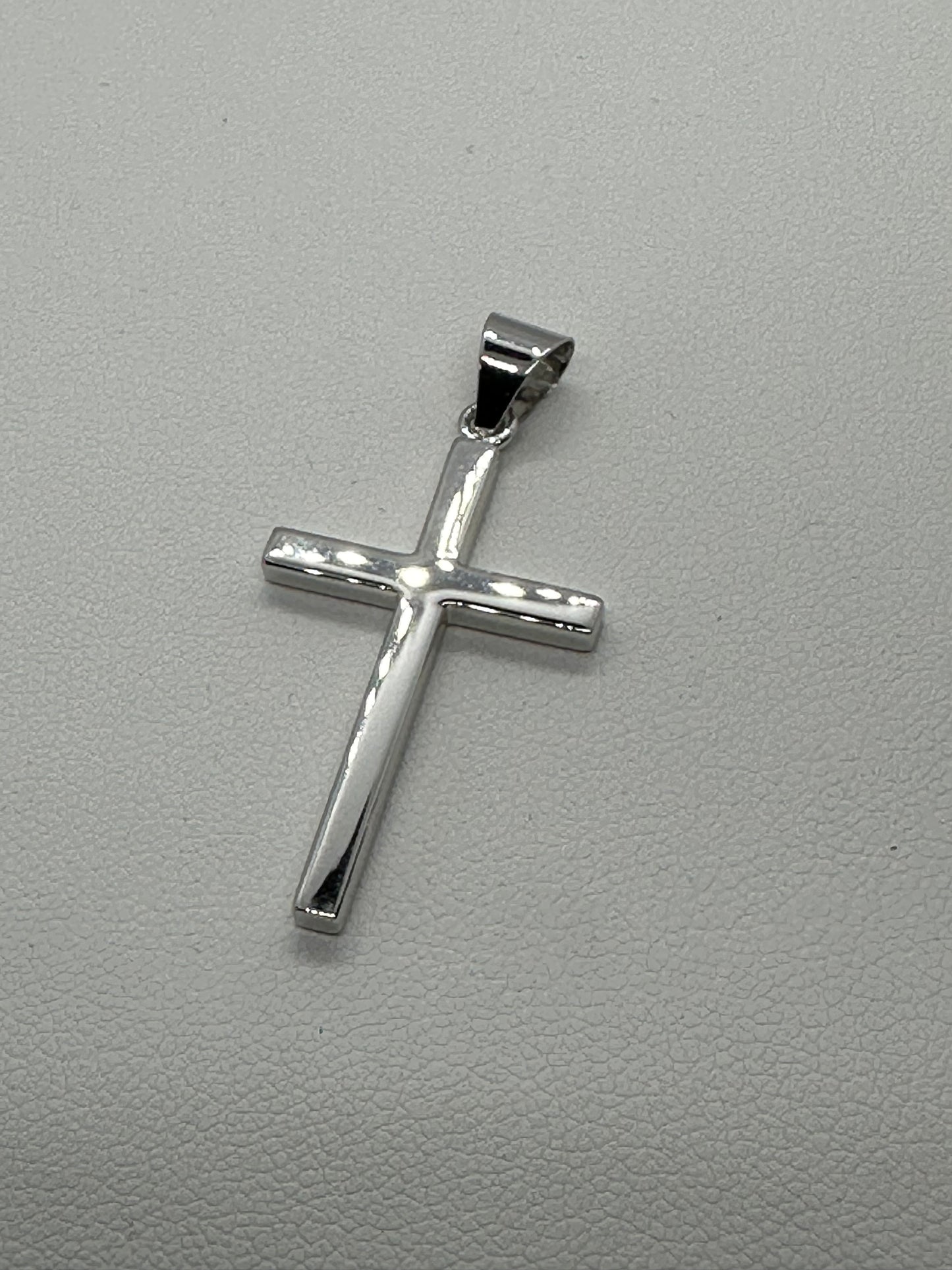 9ct White Gold 40x20mm Solid Plain Polished Cross Pendant (X112)