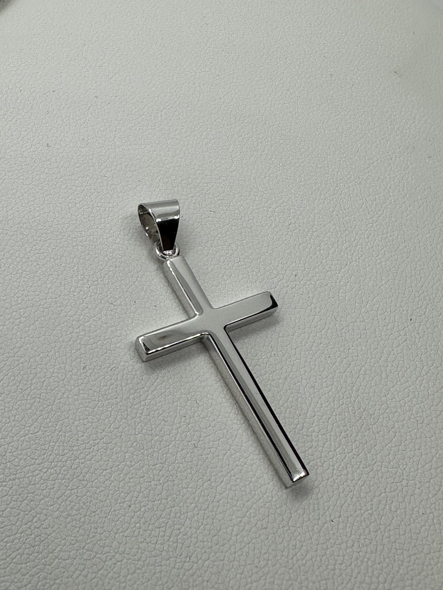 9ct White Gold 40x20mm Solid Plain Polished Cross Pendant (X112)