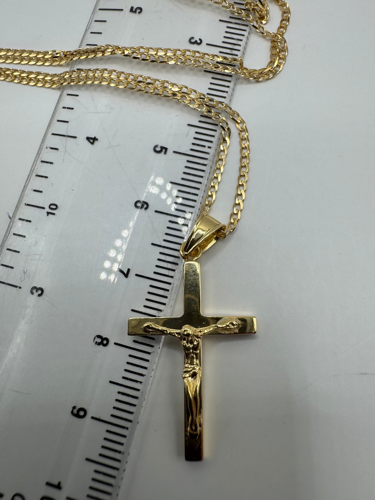 9ct Yellow Gold Cross Crucifix Pendant on Gold 20" Diamond Cut Chain (155.076A)