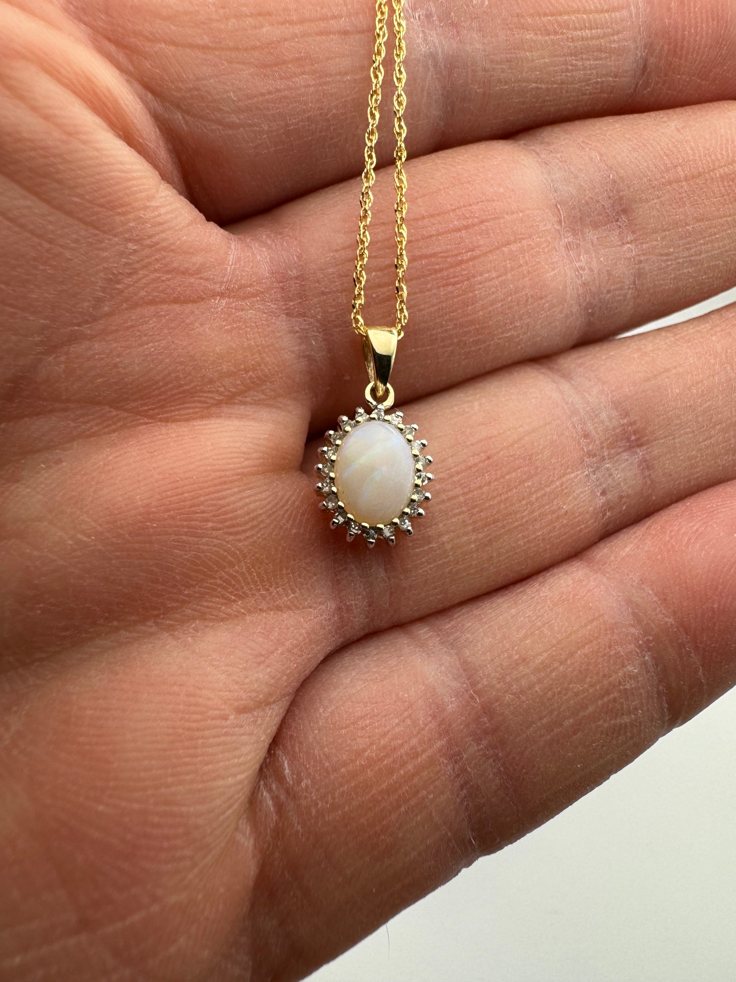 9ct Yellow Gold Real Opal Diamond Cluster Pendant on 20" Chain (266O)