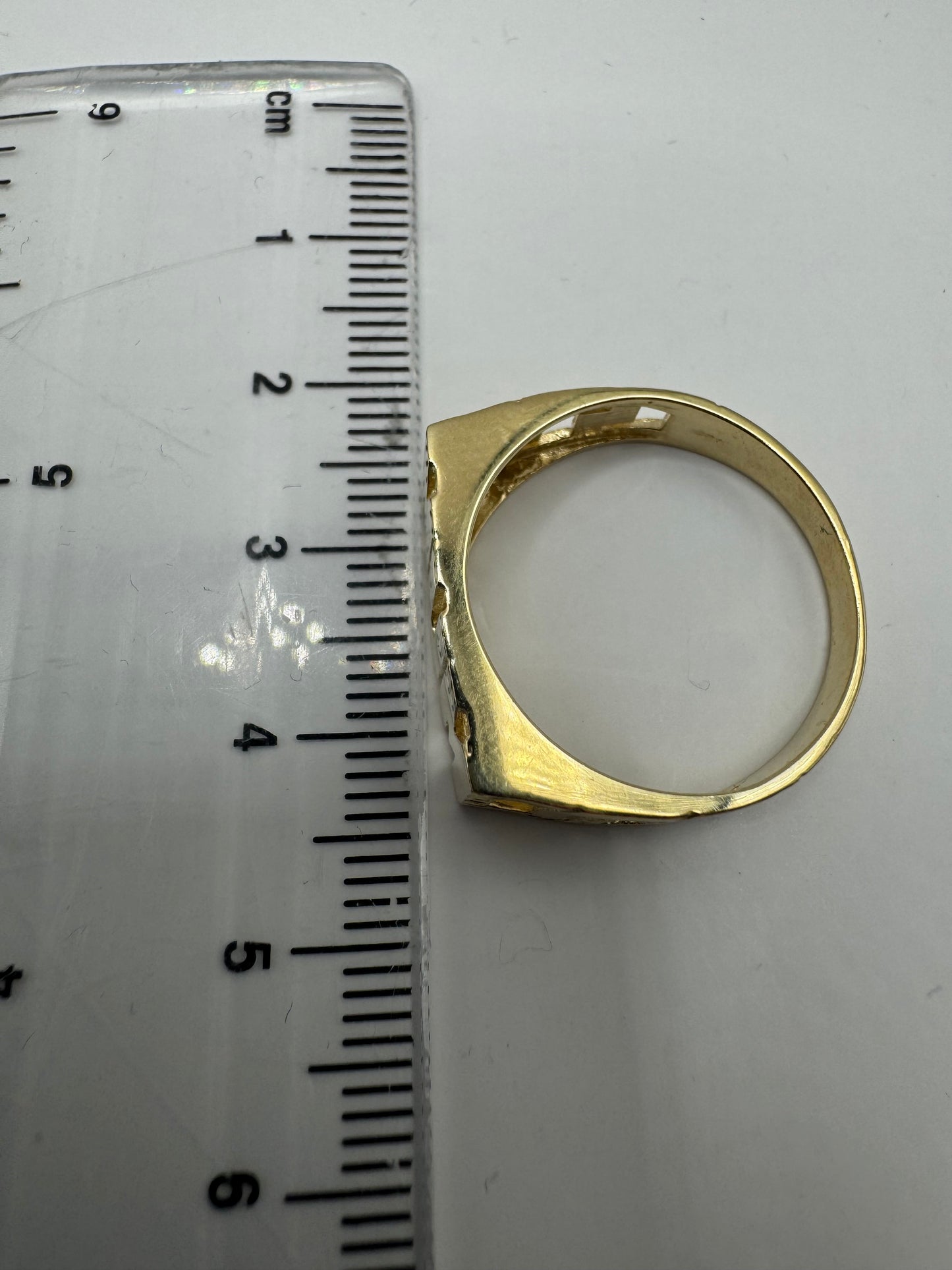 9ct Yellow Gold 18x8mm MUM Mums Designed Ring, Sizes M to T (0043)