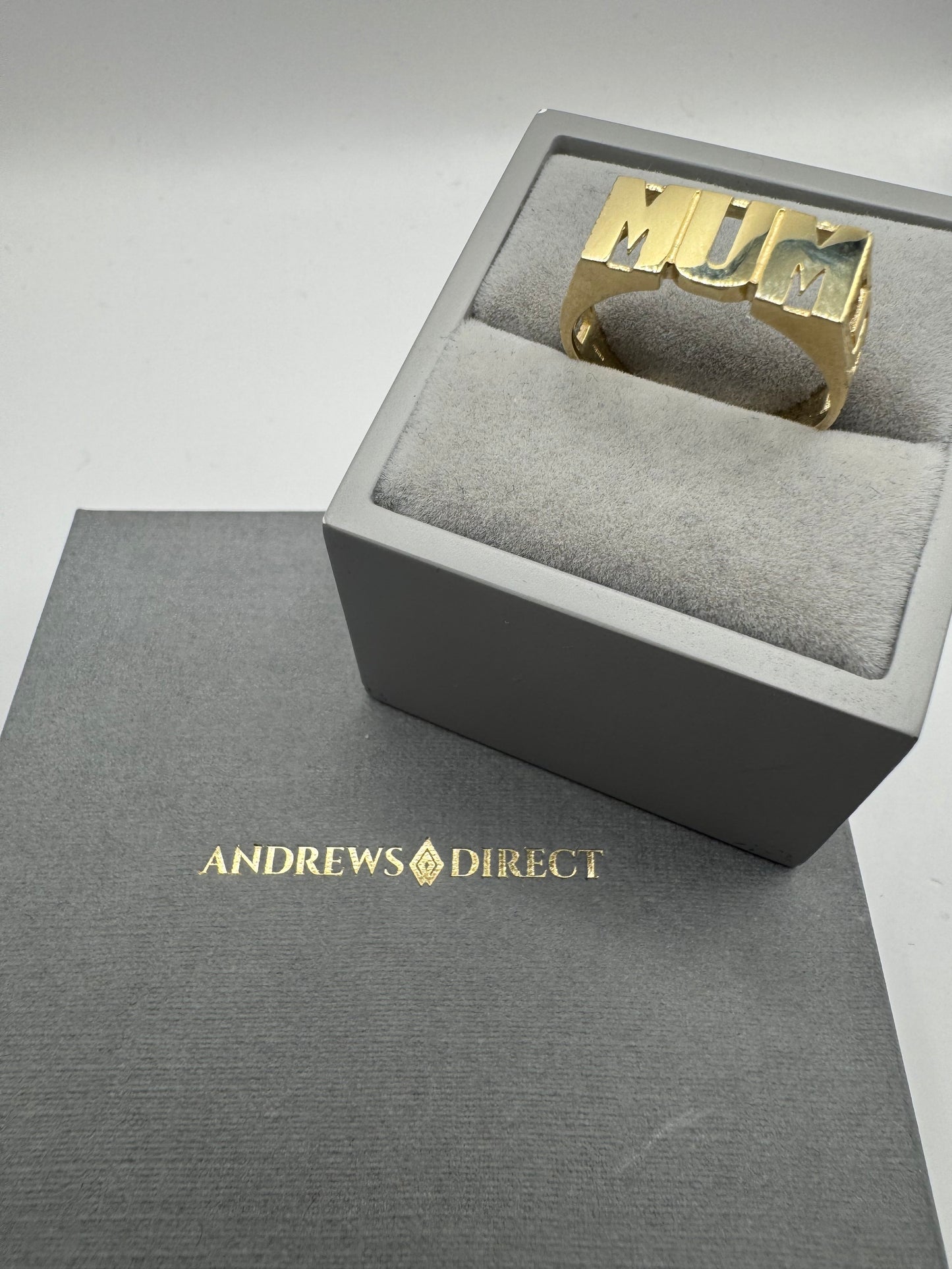 9ct Yellow Gold 18x8mm MUM Mums Designed Ring, Sizes M to T (0043)