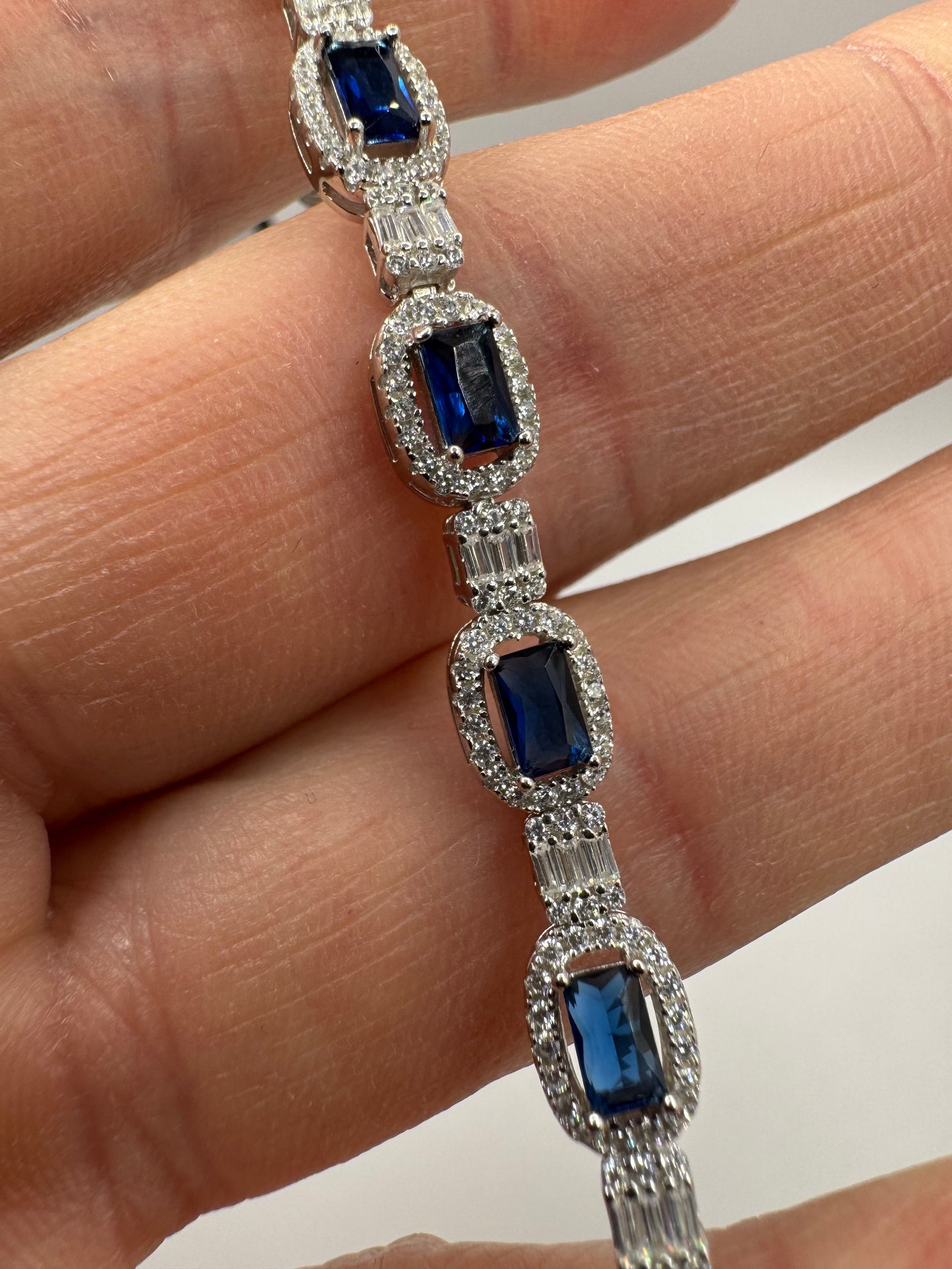 Sterling Silver Stunning Blue and Clear CZ Tennis Bracelet 7.5 Inch (0439)