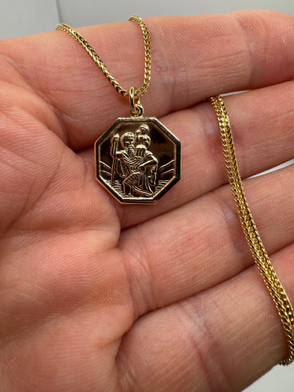 9ct Yellow Gold Solid Octagonal St Christopher on 18 Inch Chain Necklace (GCHR4)