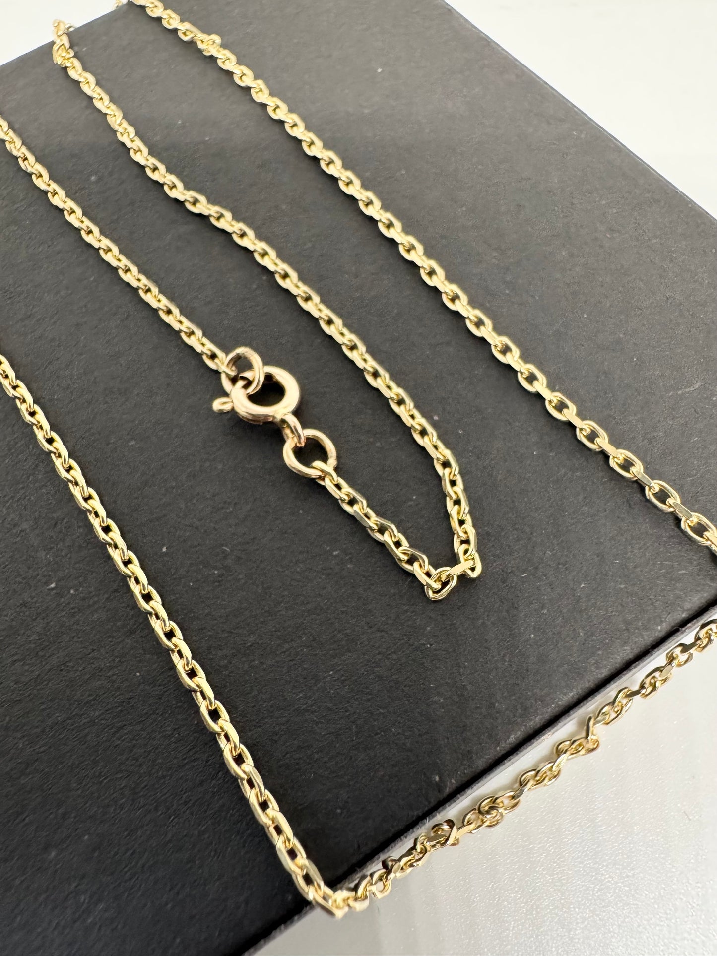 9ct Yellow Solid Gold 1.6mm Trace Chain (2021FT)