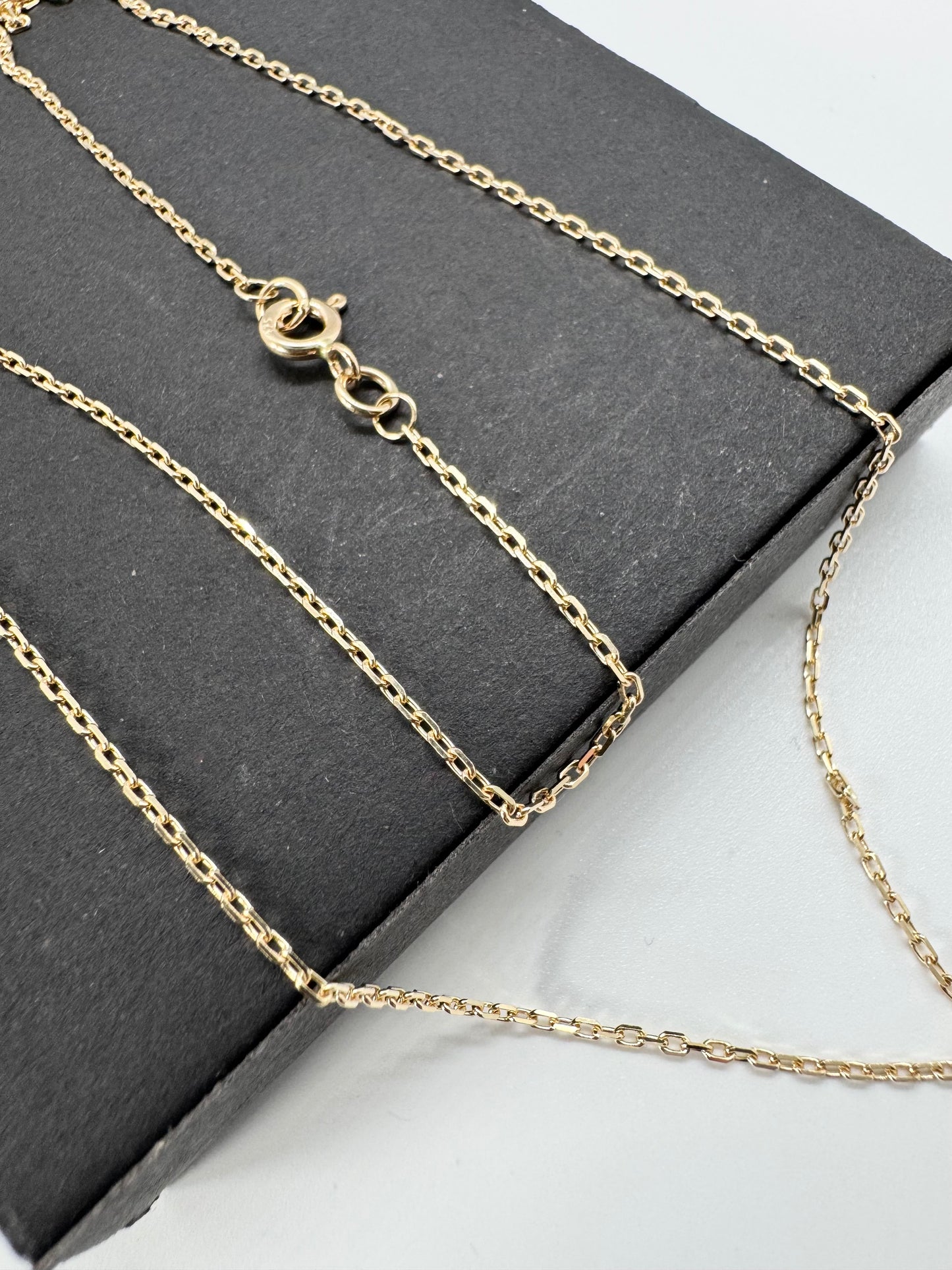 9ct Yellow Gold 1.34mm Trace Diamond Cut Oval Link Chain Various Lengths (g40aft)