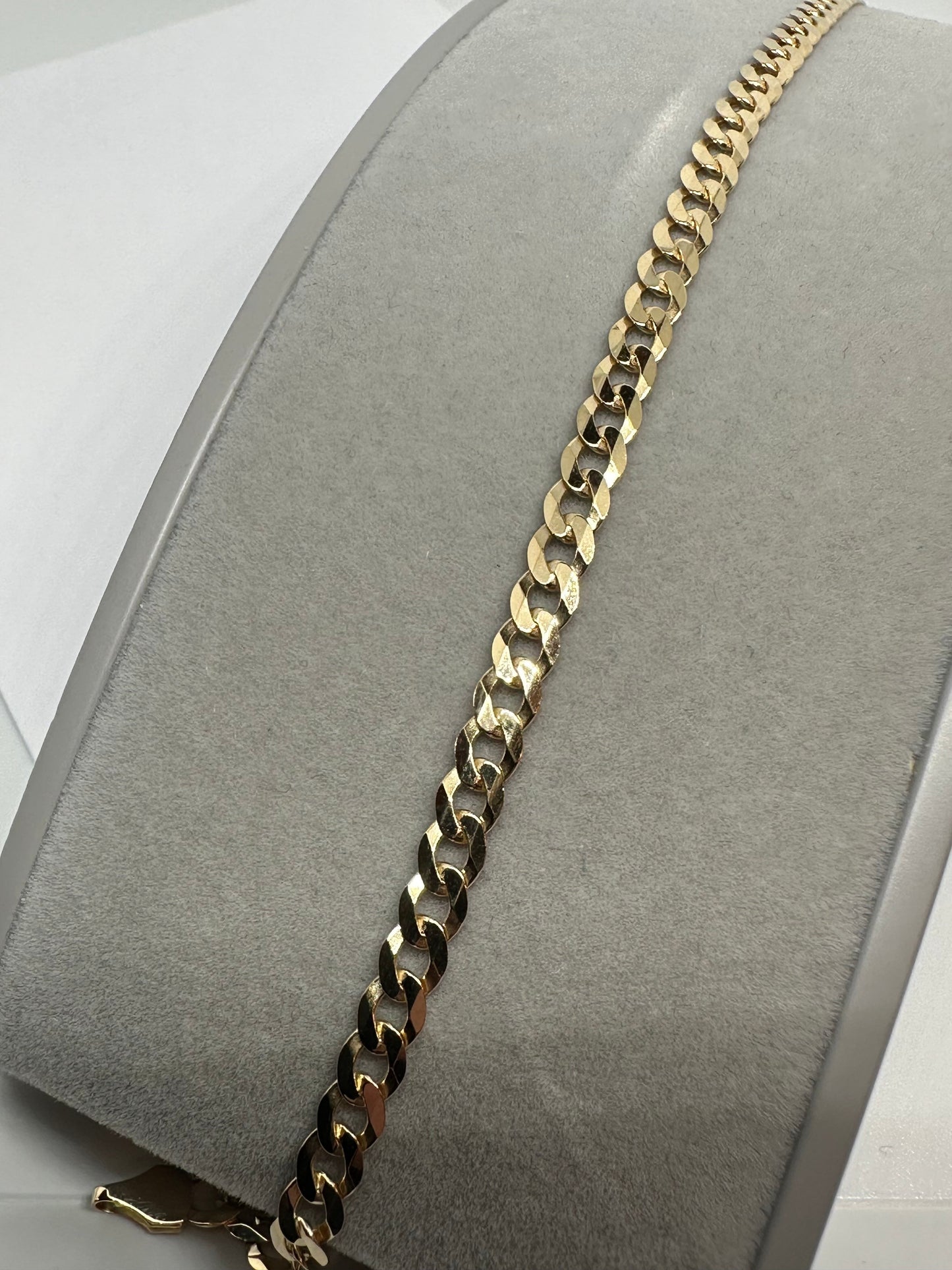 9ct Yellow Gold 4.4mm Curb Flat Link Chain Bracelet (037B)
