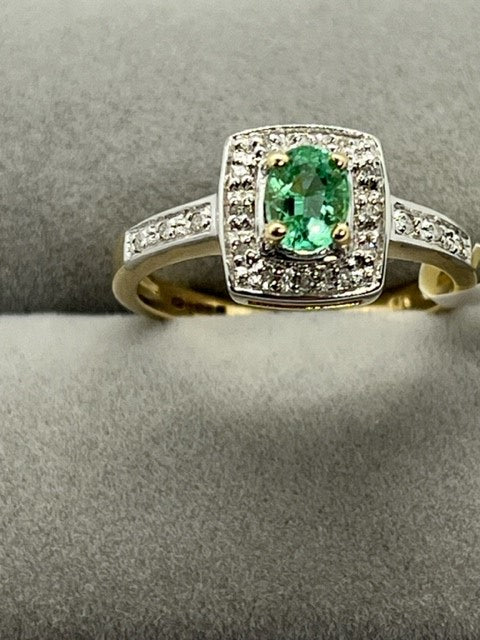 9ct Yellow Gold Emerald and Diamond Cluster Style Ring, Sizes J to Q (295)