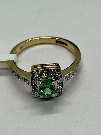 9ct Yellow Gold Emerald and Diamond Cluster Style Ring, Sizes J to Q (295)