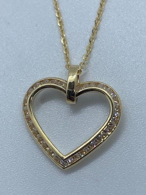 9ct Yellow Gold Zirconia Set Open Heart Pendant on 18" Chain (070)